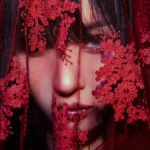 SUNMI (선미)宣美 – STRANGER