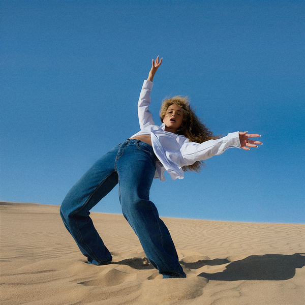 Ella Eyre – everything, in time